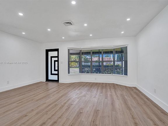 5th image of 2409 NW 7th Ave