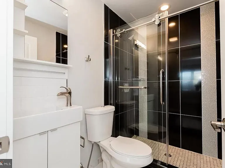 2564 Frankford Ave #2 — Photo 6