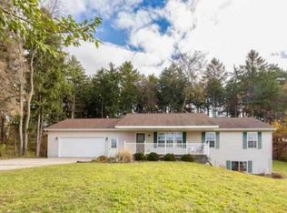 5420 N Whites Bridge Rd, Belding, MI 48809