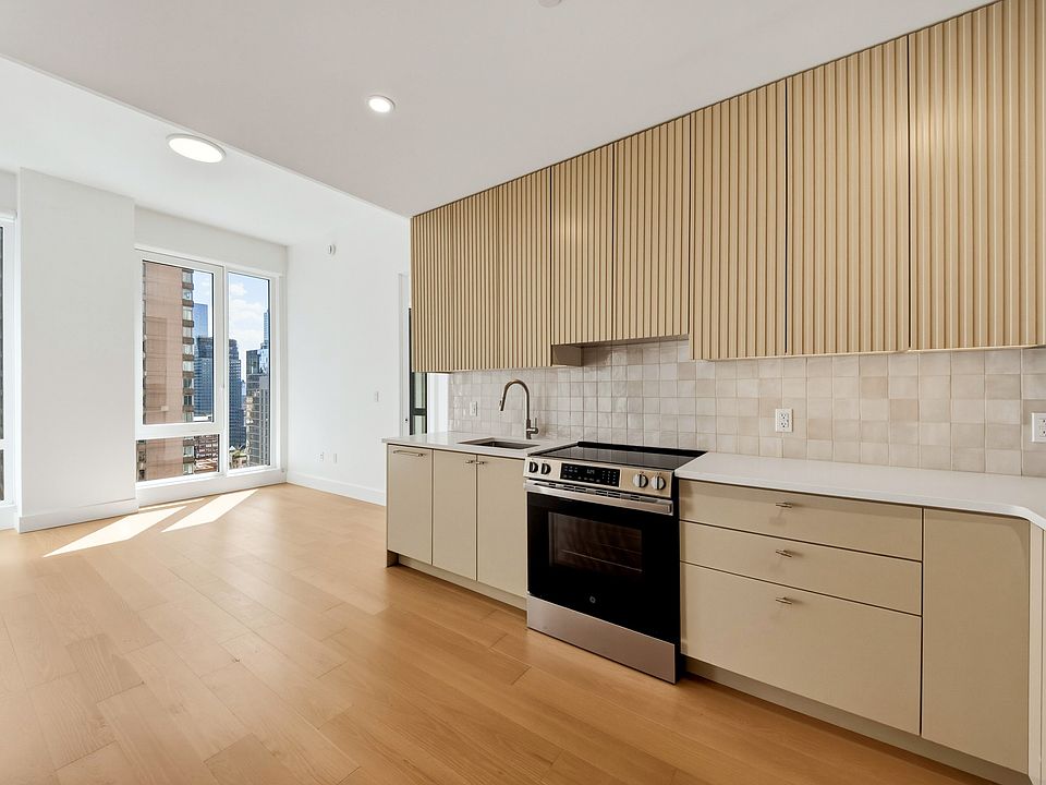 1st image of 250 W 49th St #2304