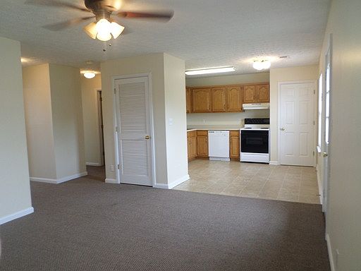 1st image of 100 Pinnacle Ct APT 304