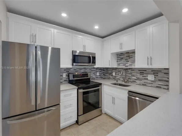 101 E McNab Rd APT 210, Pompano Beach, FL 33060