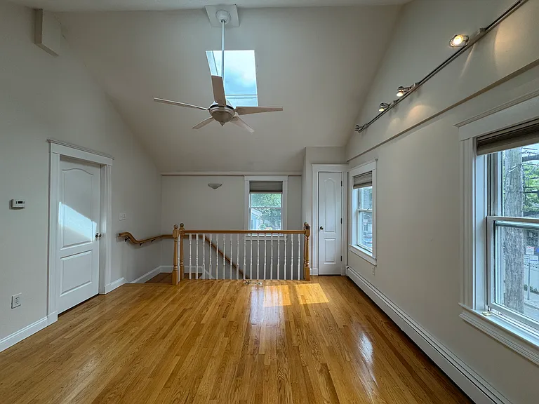 118 Sherman St #118 — Photo 8