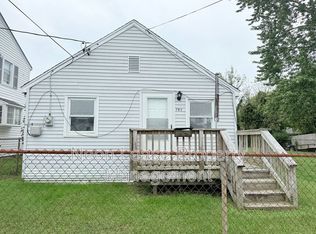 745 Clarence St, Seaford, DE 19973