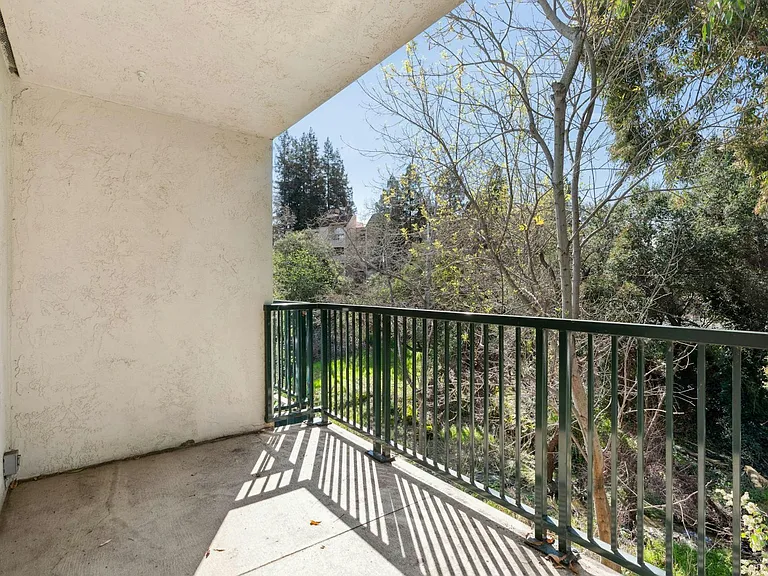 1411 Creekside Dr #28 — Photo 8