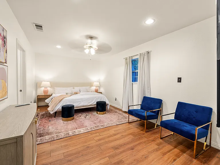 Mater Bed Room
