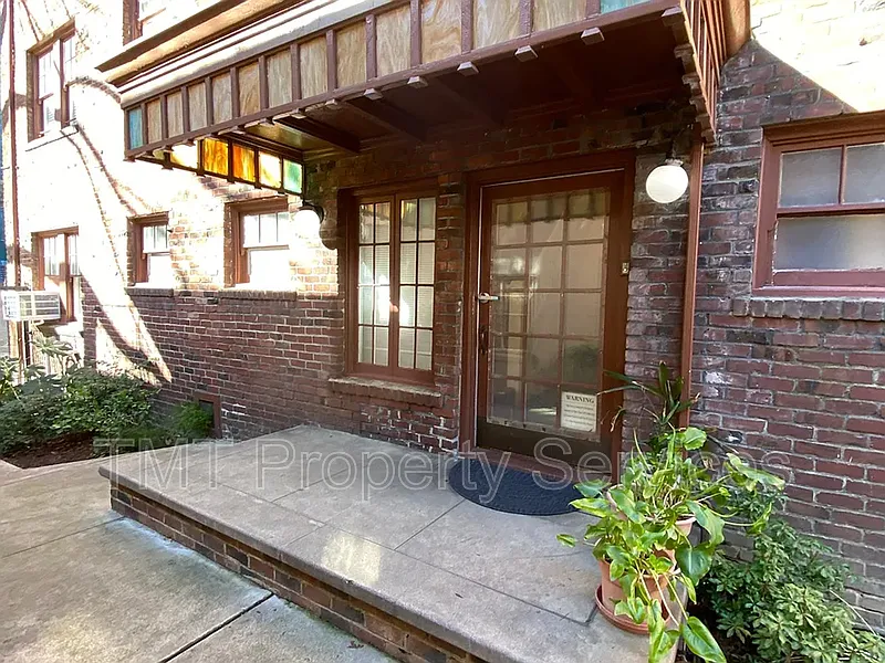 1 bed, 1.0 bath, 480 sqft, $1,175 — Photo 2