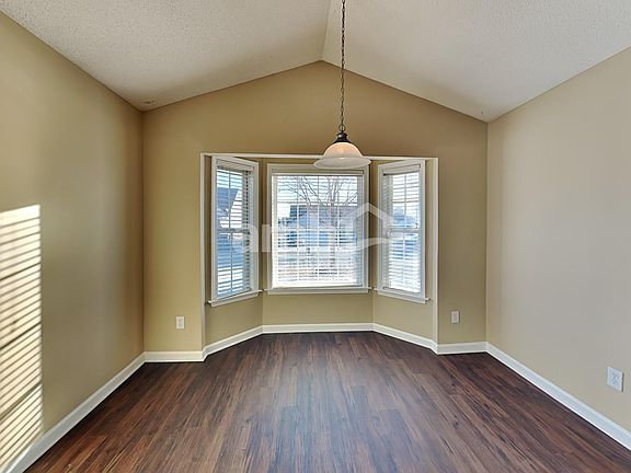 5th image of 433 Stoney Run Dr
