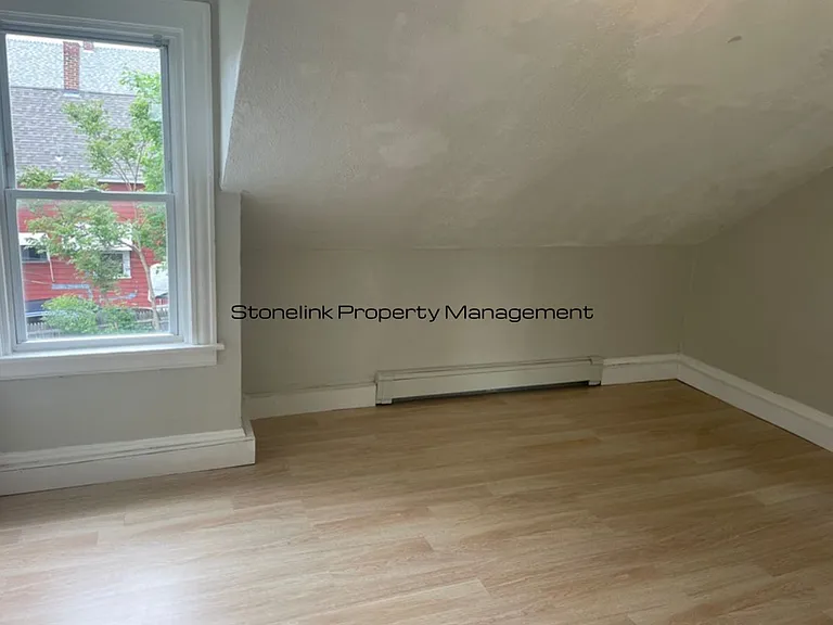 49 Commodore St — Photo 8