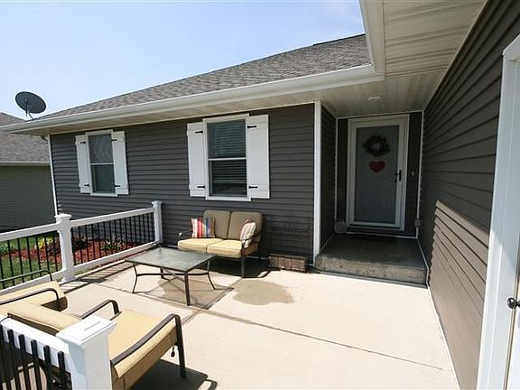 4th image of 305 Lezlie Dr