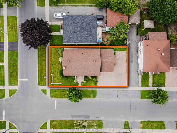 5th image of 1208 3rd St E