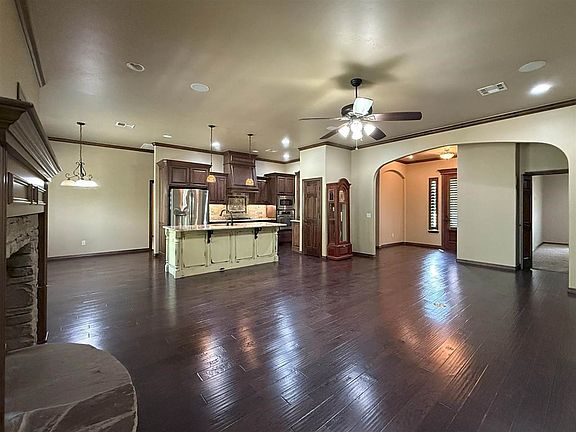 5th image of 13328 NW Apple Valley Dr