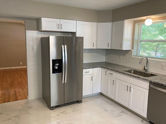 2nd image of 3610 Hallmark Ln