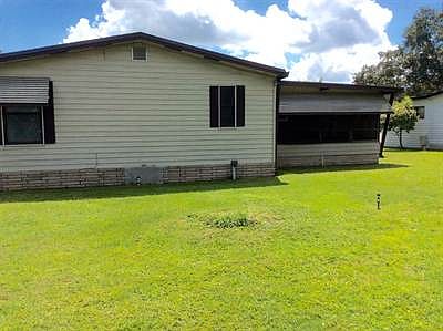 4th image of 645 N Edgewater Dr