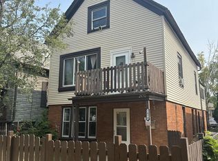 2470 S 7th St, Milwaukee, WI 53215