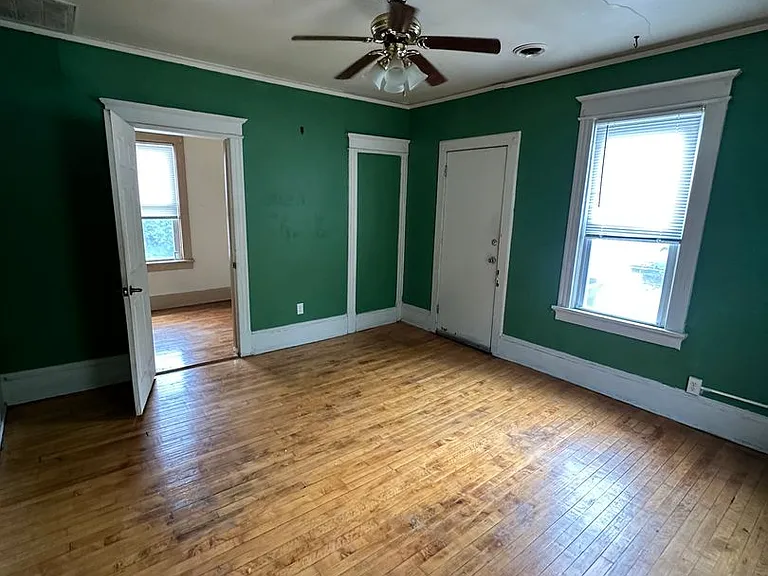 1818 N Pulaski St #4 — Photo 2