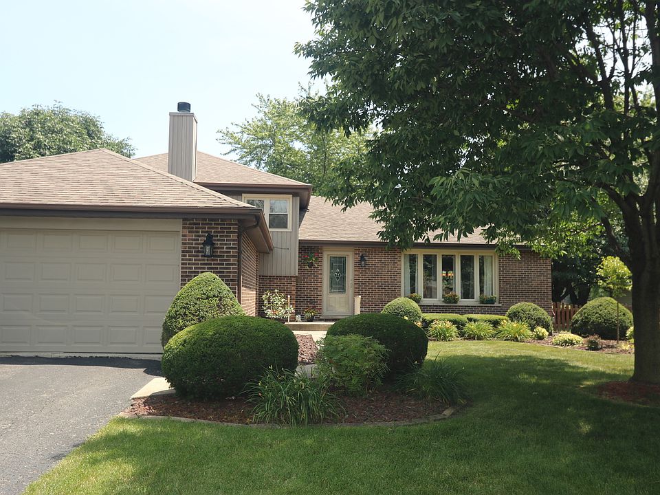 1st image of 15237 Regent Dr
