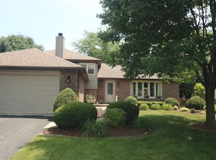 15237 Regent Dr, Orland Park, IL 60462