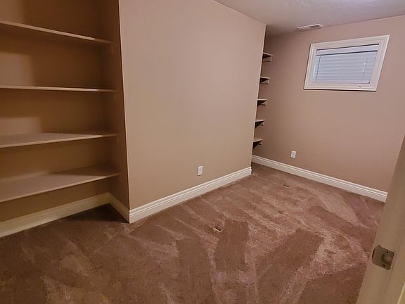 5th image of 672 Kingston Dr