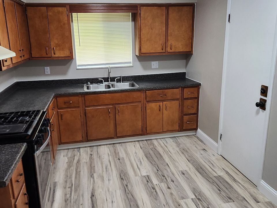 NEW LVP water resistant Flooring, new Paint throughout the unit. New LED lights throughout.