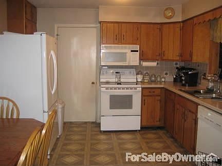 3rd image of 1 Glenkill Rd