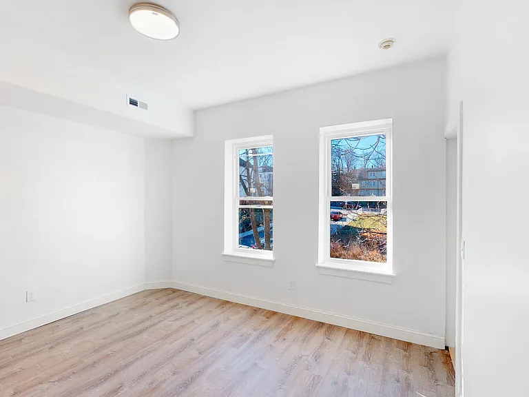 299 Dudley Street — Photo 26