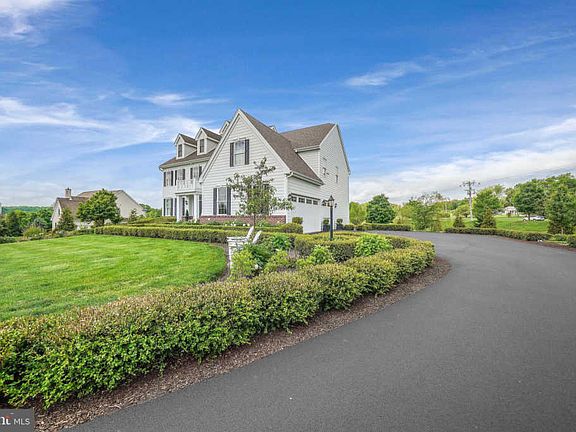 4th image of 100 Galvin Cir