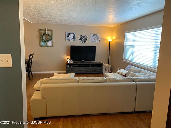 4th image of 3005 N Sunset Ave