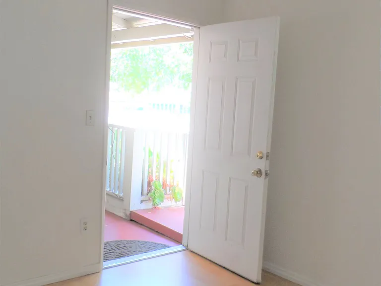 115 Corte Maria Ave — Photo 4