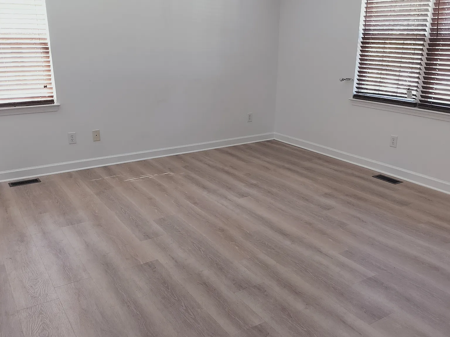 2 bed, 1152 sqft, $1,600 — Photo 3