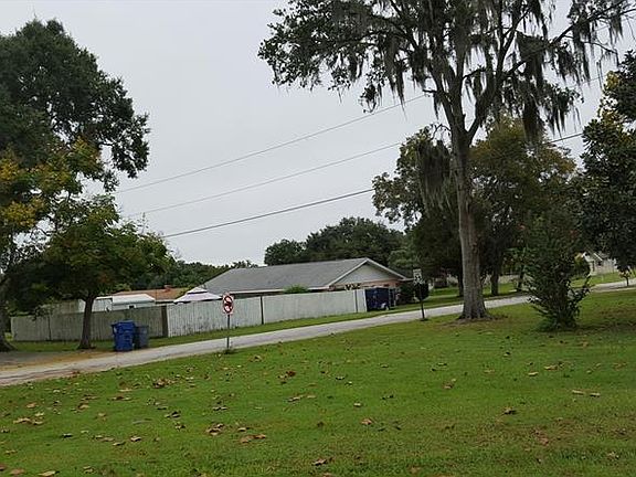 5th image of 942 S Iowa Ave