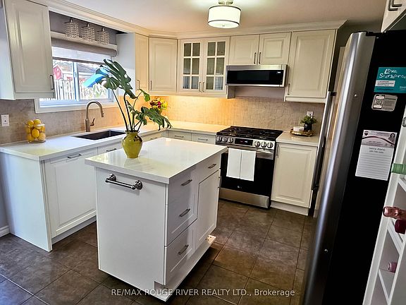 5th image of 68 Upton Cres