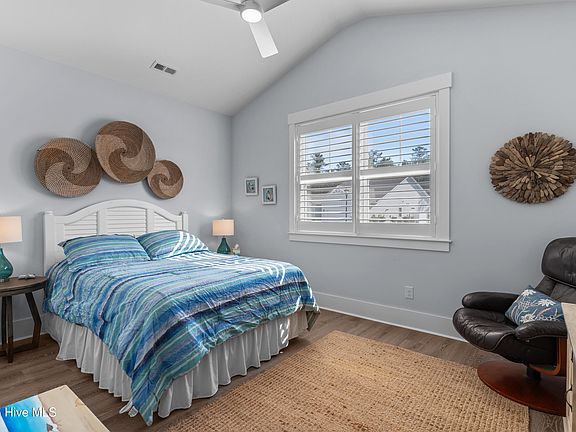 5th image of 9250 Crossbill Drive