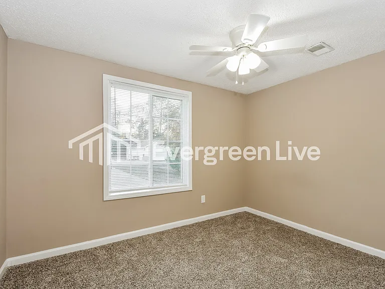 2700 Florentine Rd — Photo 11