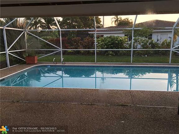 3rd image of 16650 Waters Edge Dr