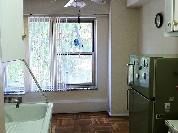2nd image of 125 Ashland Pl APT 3C