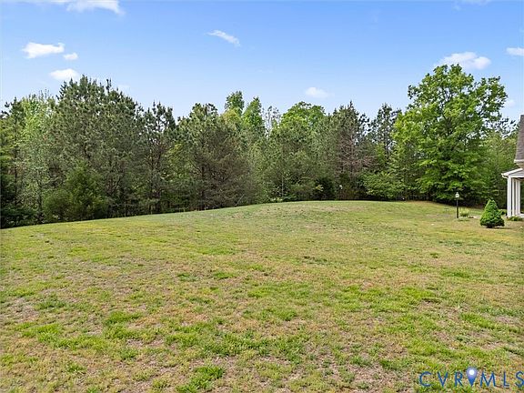 4th image of 8151 Hidden Valley Ct