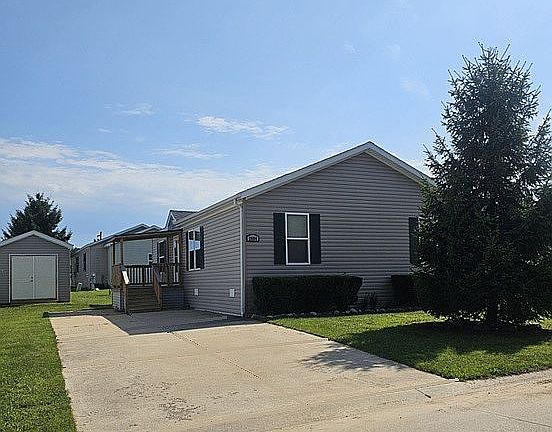 2684 Biscayne w/storage shed