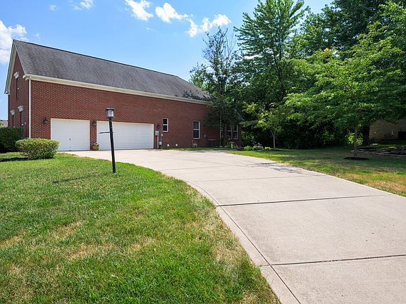 3rd image of 10955 Belle Plaine Blvd