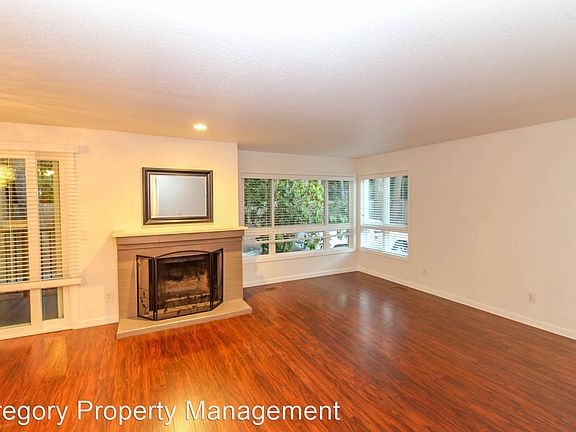 3rd image of 3030 125th Ave SE Unit 4