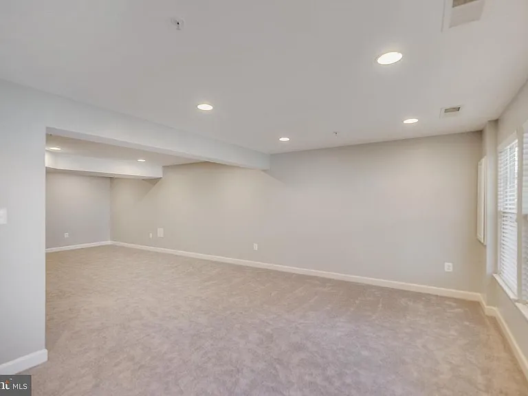 9684 Atterbury Ln — Photo 40