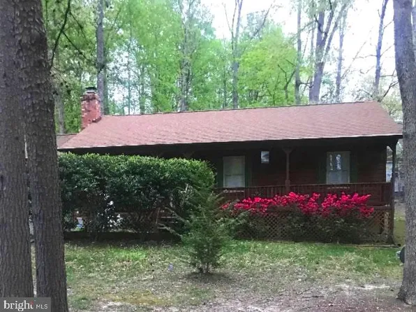 3702 Lakeview Pkwy, Locust Grove, VA 22508