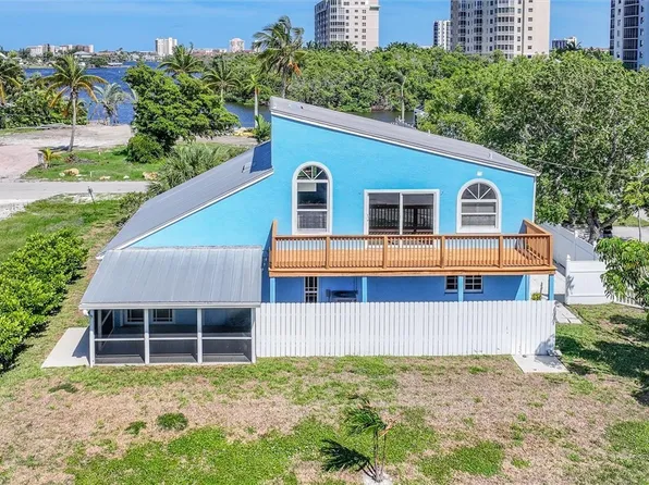 210 Estrellita Dr, Fort Myers Beach, FL 33931