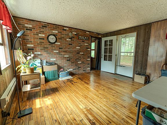 3rd image of W6629 37th St