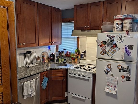 2nd image of 35 Neponset St