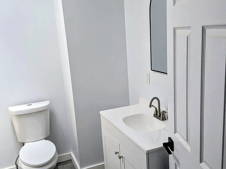 1028 W Olney Ave #2 — Photo 4