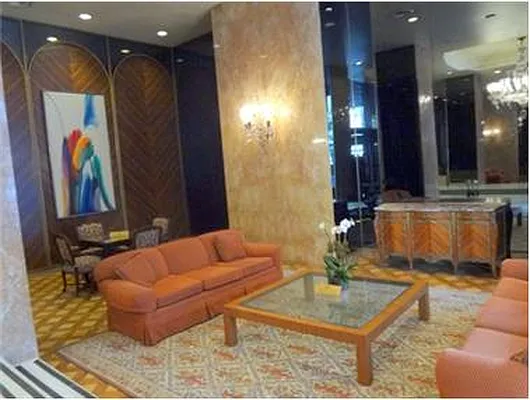 Sold by Douglas Elliman | media 21