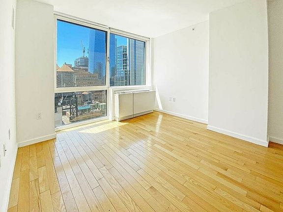 4th image of 350 W 38th St #6F