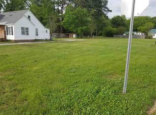 1161 Hollywood Dr, Jackson, TN 38301