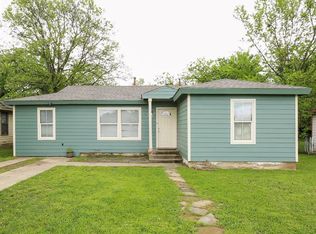 2301 S Hughes Ave, Fort Worth, TX 76105